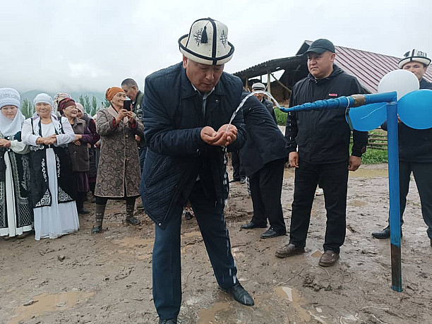 Бүгүн 2024-жылдын 26-майы "Ас-Сафа" борбору коомдук бирикмеси тарабынан  Кара-Кочкор айыл өкмөтүнө караштуу Сары-Булак айылына таза суу чыгарылды.